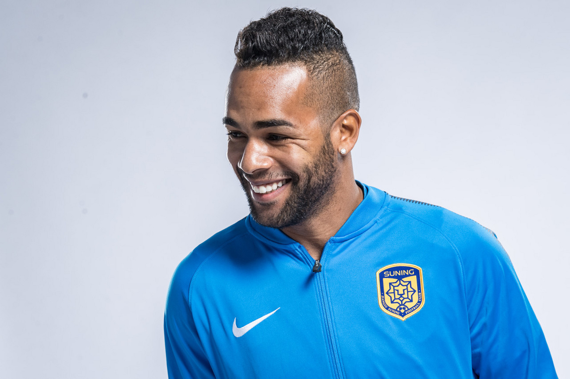 开云体育下载-包含江苏苏宁遭遇重庆当代困境，主帅心态稳健调整战术的词条