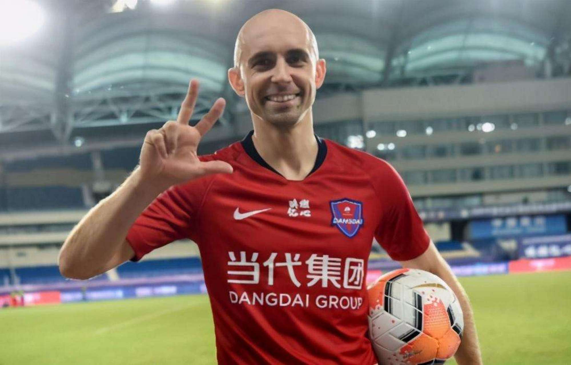 包含江苏苏宁遭遇重庆当代困境，主帅心态稳健调整战术的词条