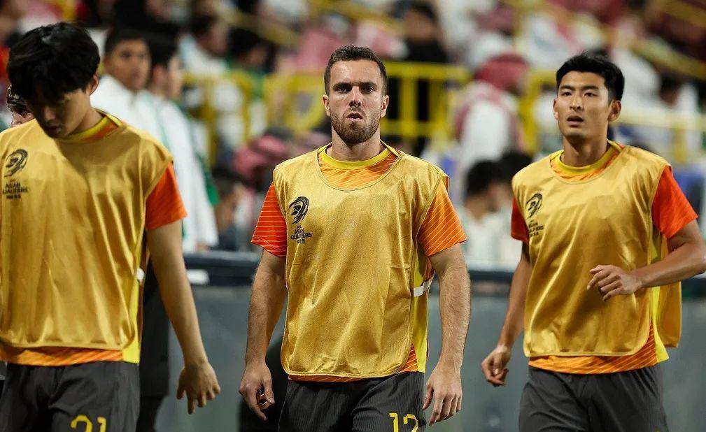 澳大利亚球队备战下一场比赛，全力以赴的简单介绍