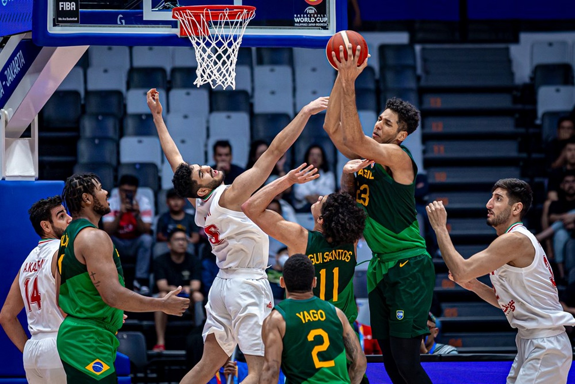 开云下载-世界杯篮球赛引爆球迷狂欢,重燃热情的简单介绍