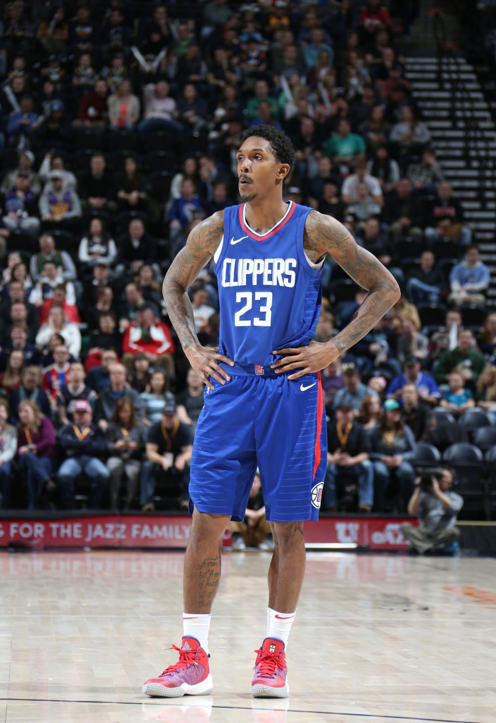 开云体育平台APP-墨西哥球员荣获最佳新秀奖，大放光彩的简单介绍