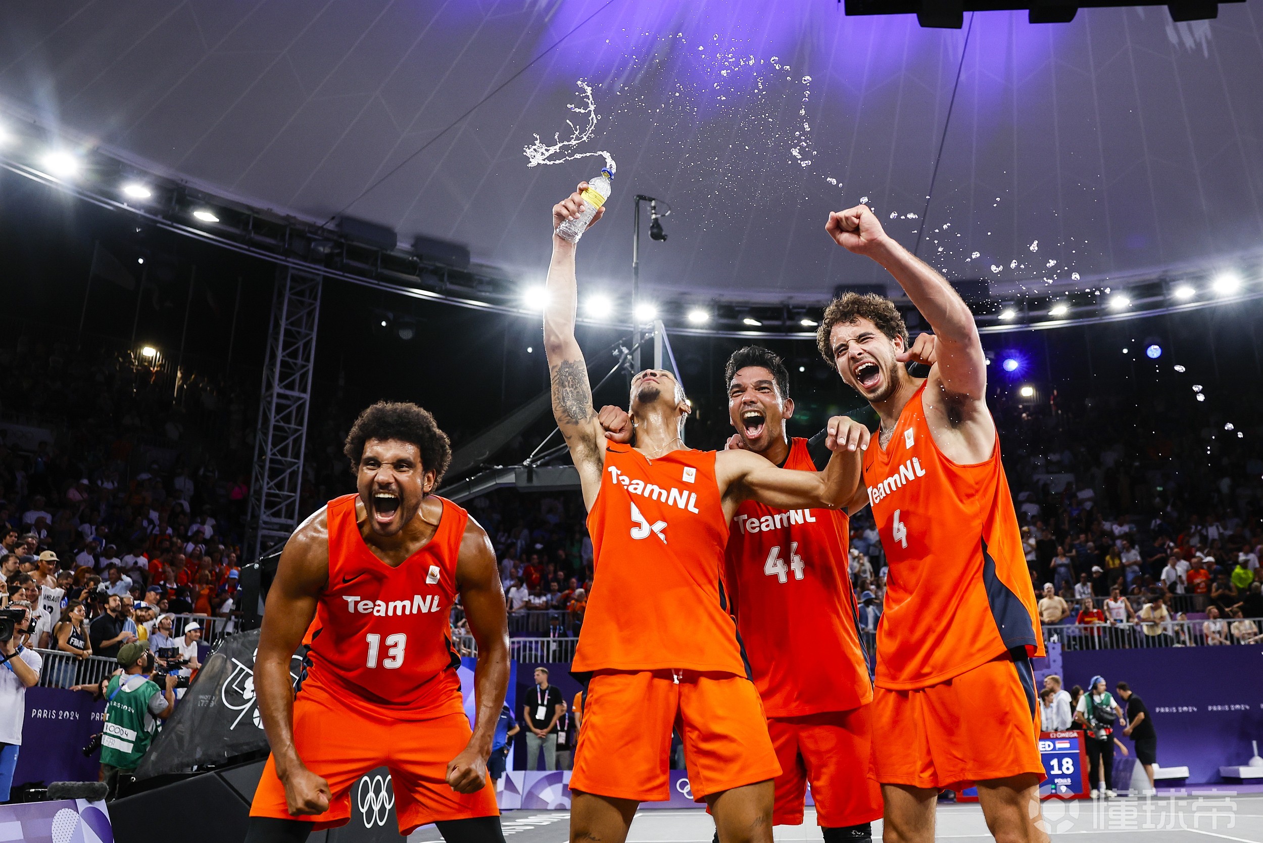 拉脱维亚队誓言在篮球比赛中取得胜利