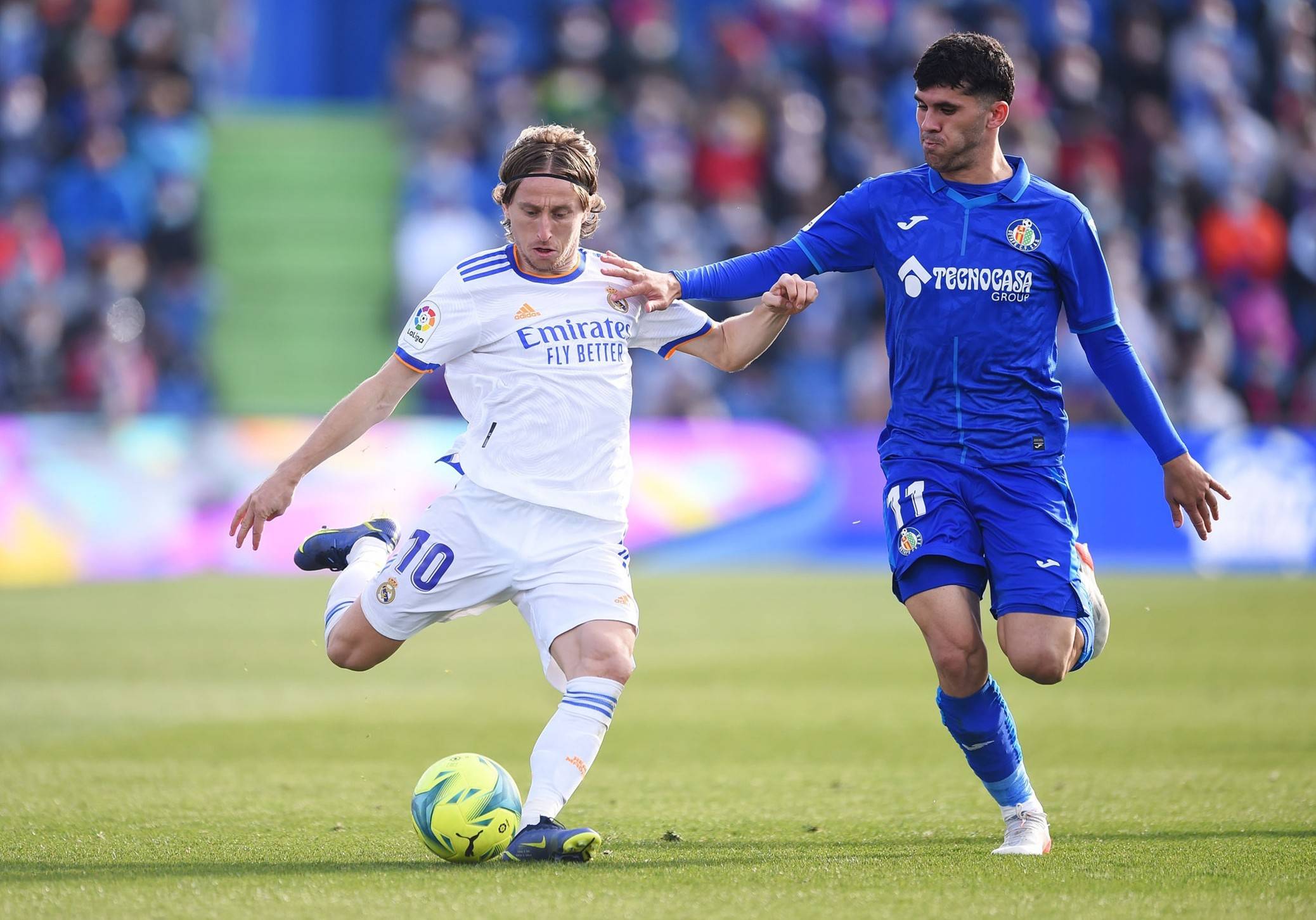 法国足球职业联赛强队呈现实力，争霸正酣的简单介绍