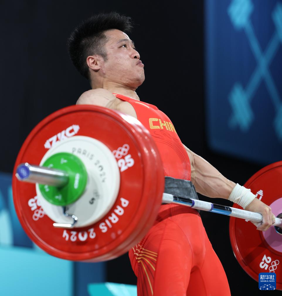 克罗地亚举重选手获得冠军头衔