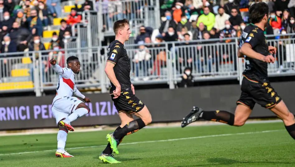 关于热那亚前锋状态火爆，连场进球破门的信息