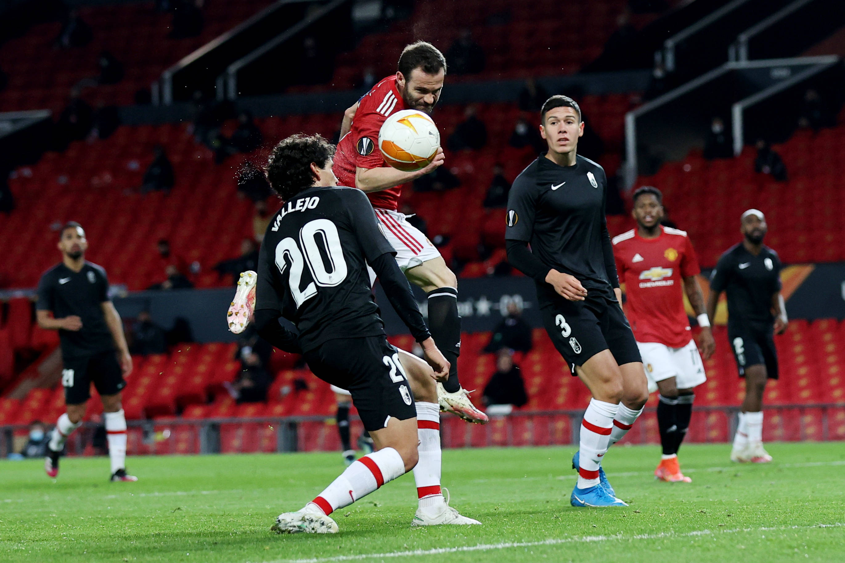 关于俄罗斯队突破重围，晋级欧预赛半决赛的信息