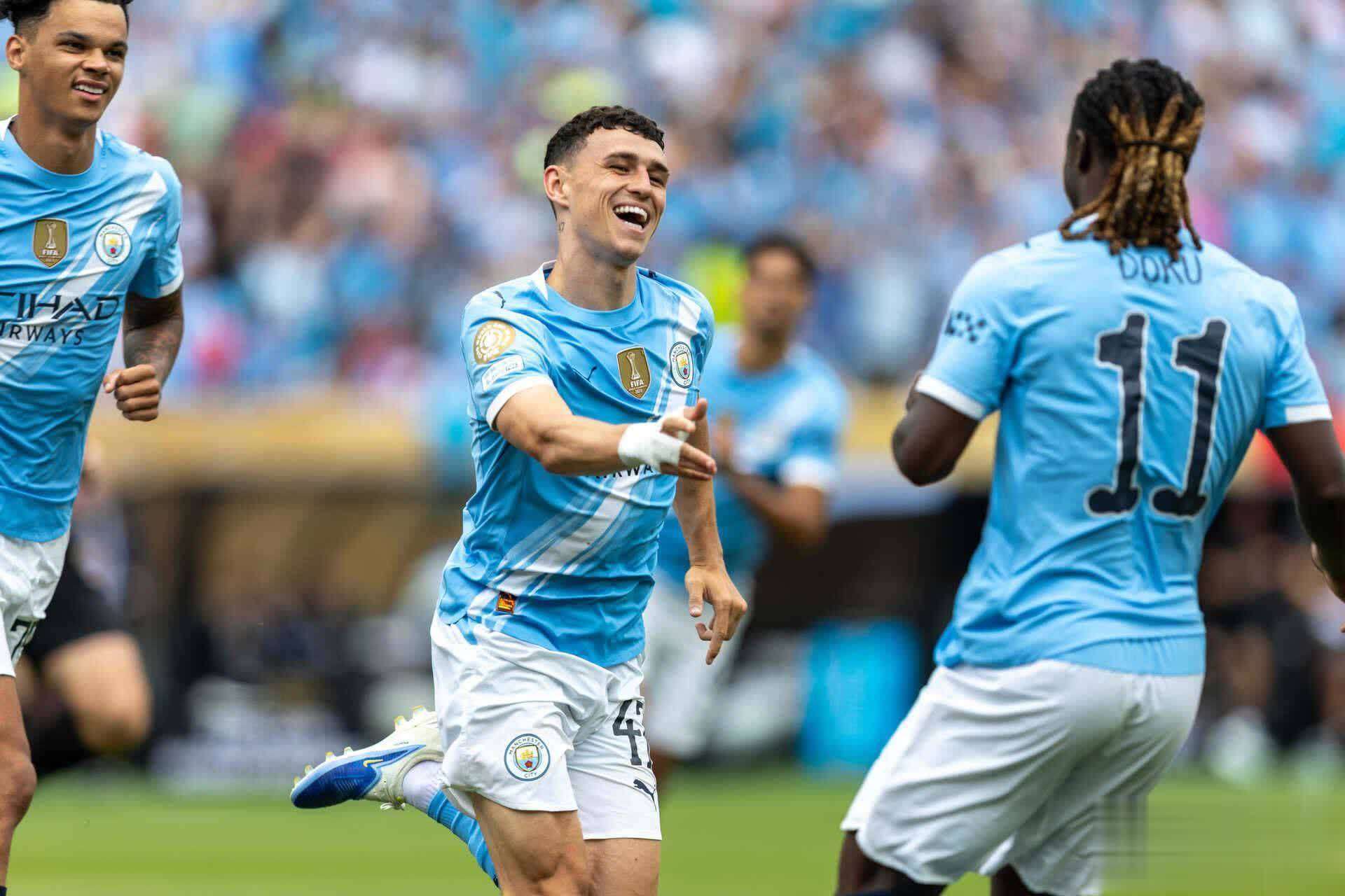 开云平台-曼城中场球员斩获关键进球，锁定胜局