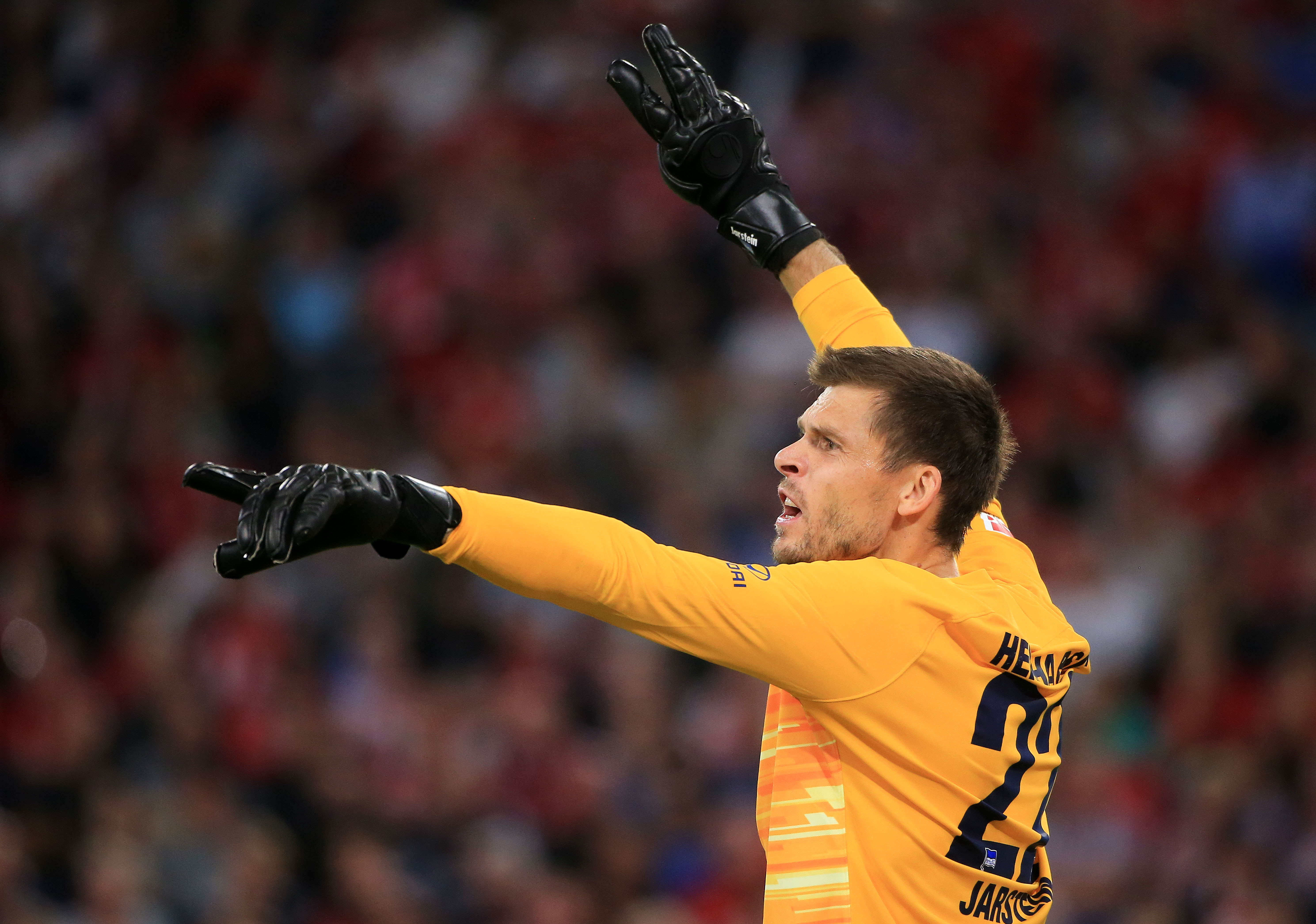 柏林赫塔主教练积极备战关键战，决意冲刺