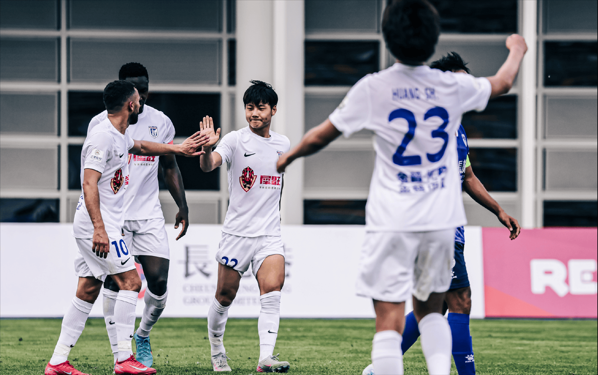 开云下载-球队两大核心合力破门，带领球队取得重要胜利