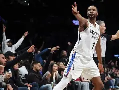 包含NBA球队完成大交易，调整阵容迎接挑战的词条