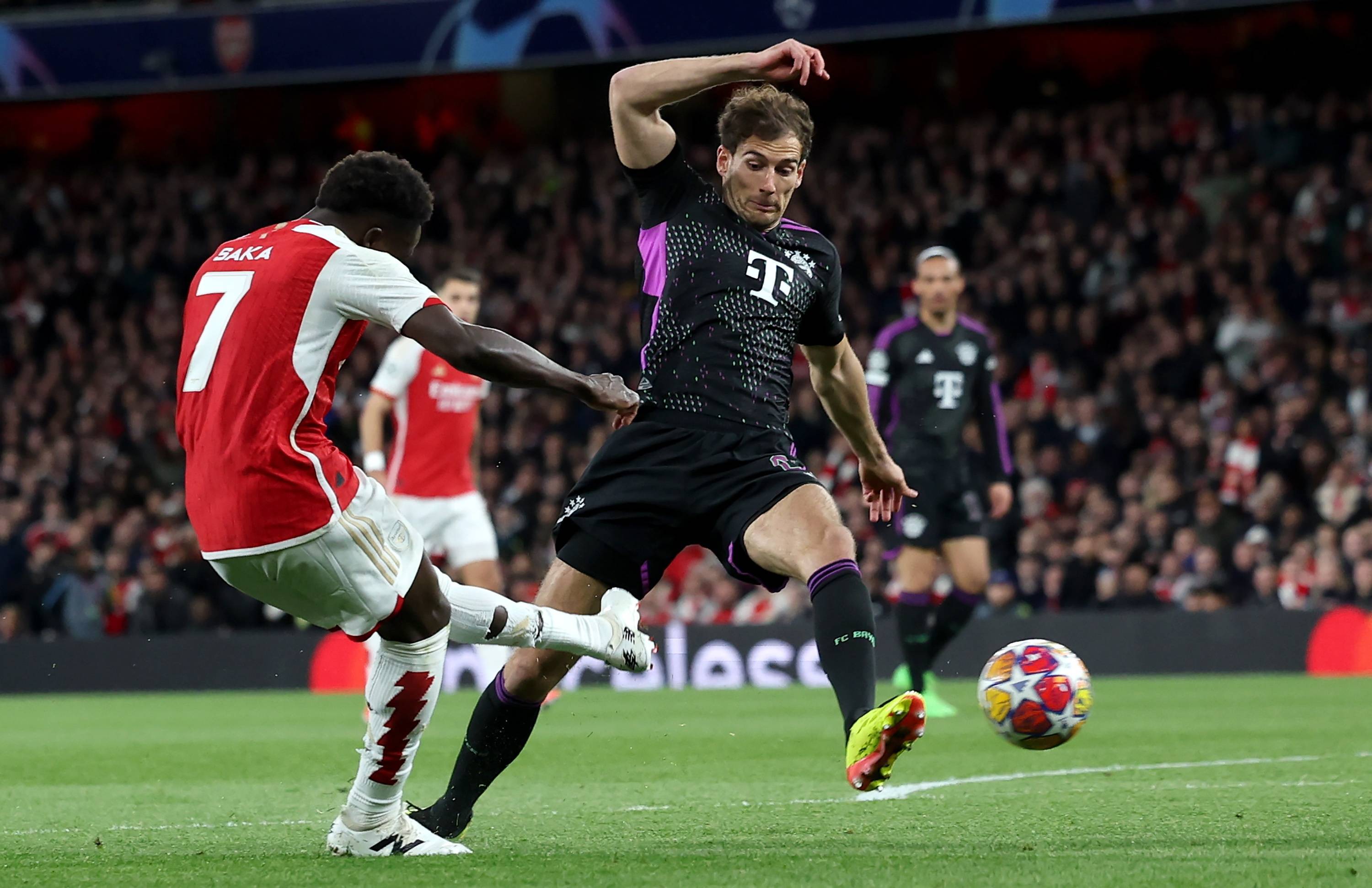 拜仁大胜晋级欧冠半决赛