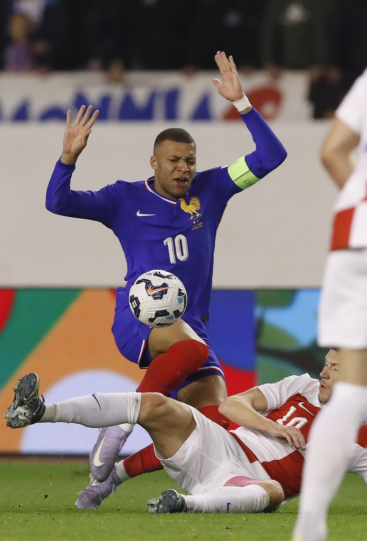 克罗地亚成功逆袭，晋级欧锦赛四强