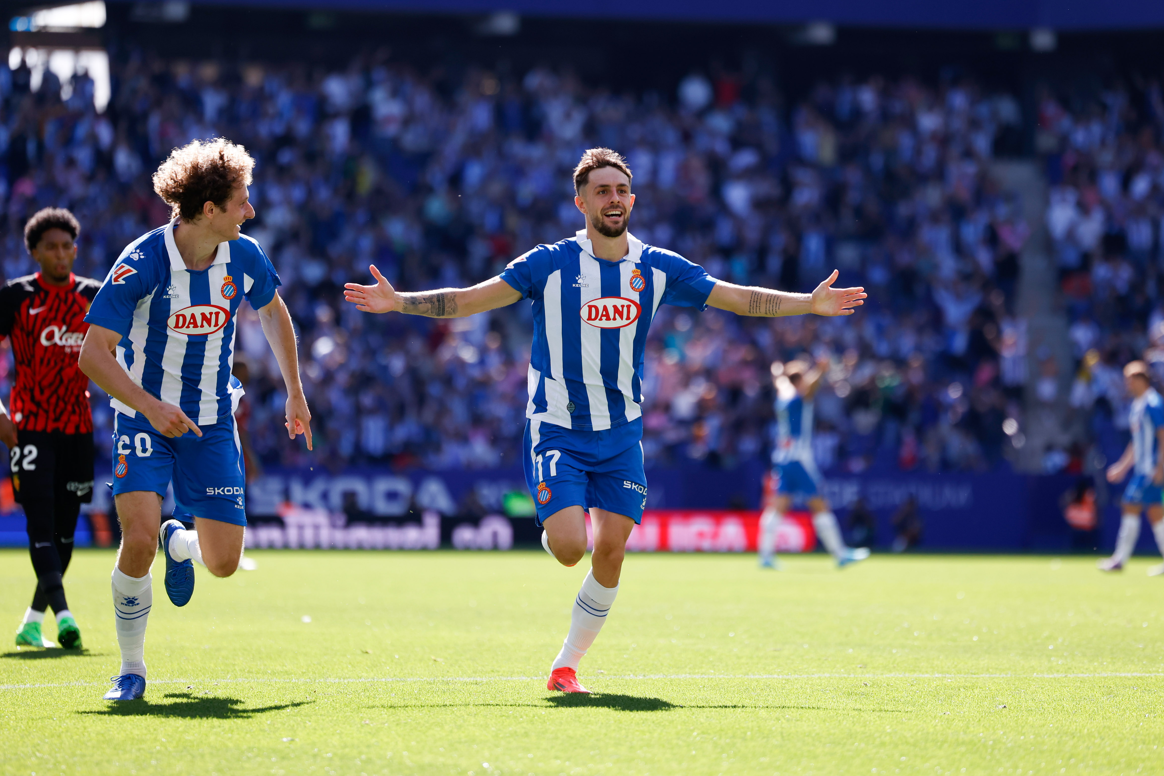 开云体育入口-西班牙人主场大获全胜，士气高昂的简单介绍