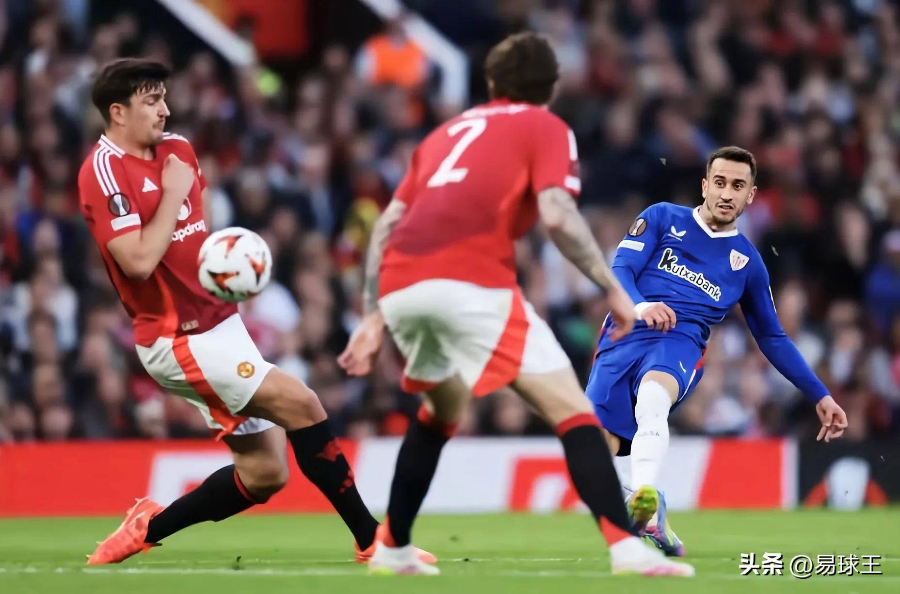 包含曼联客场险胜，英超争冠希望重燃的词条