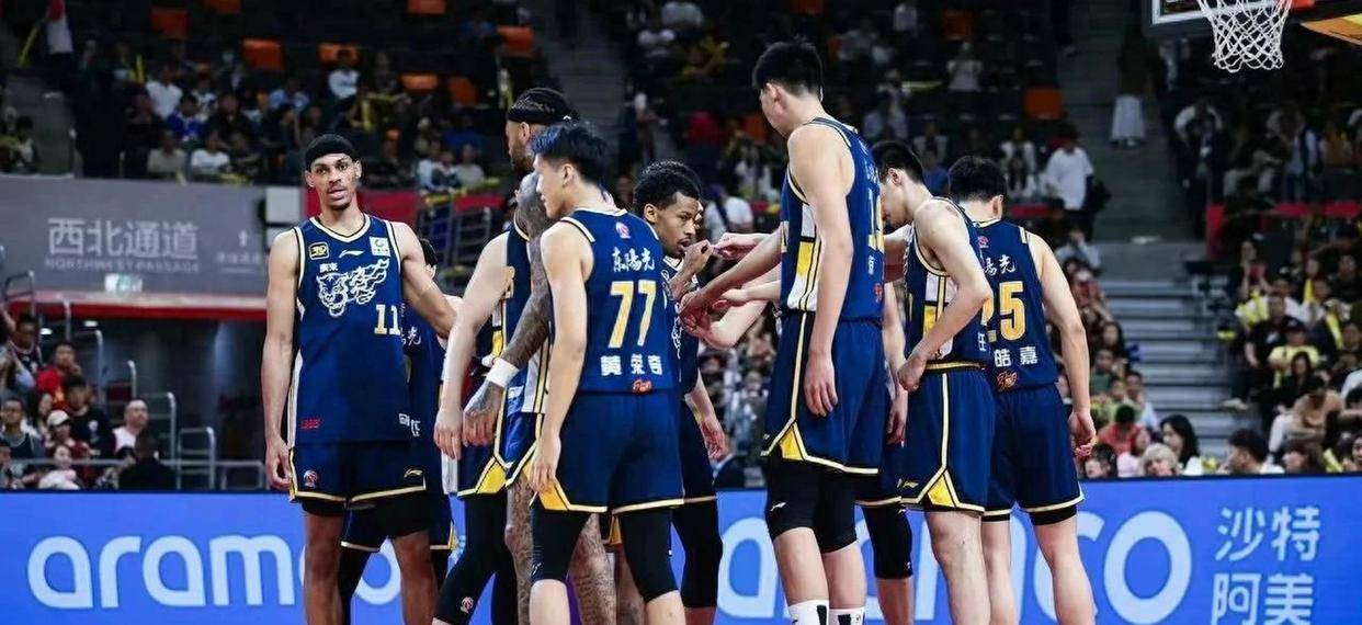 阿尔及利亚篮球联赛豪强云集，冠军争夺悬念重重