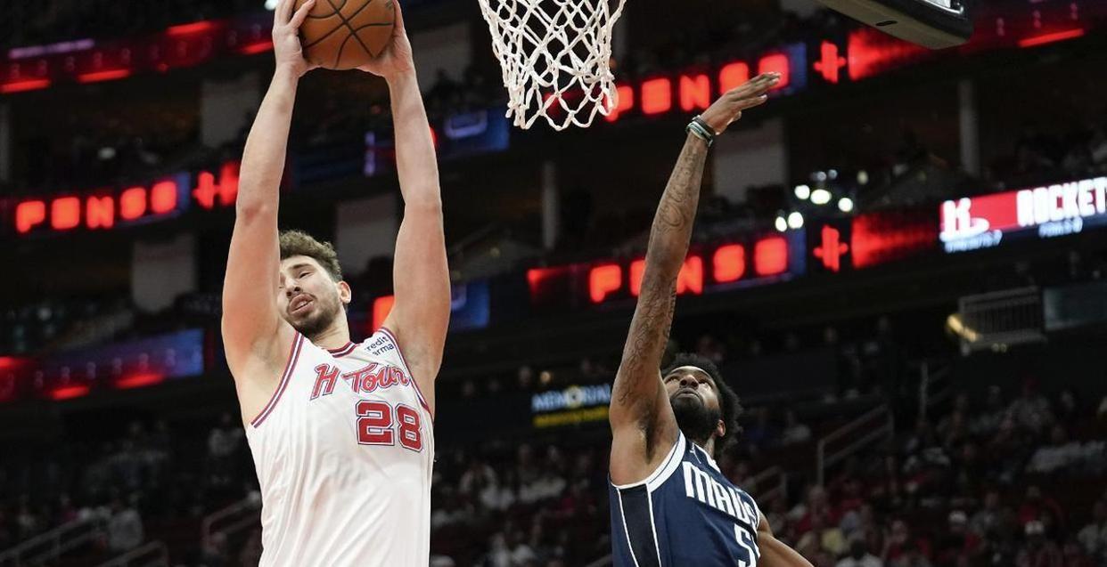 火箭主场大胜独行侠，取得三连胜