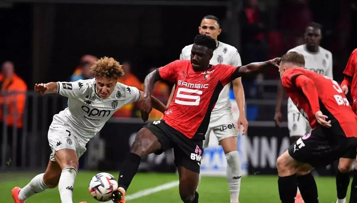 开云体育入口-摩纳哥客场不敌，联赛前景堪忧