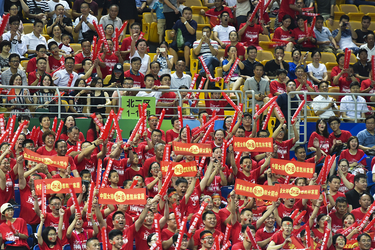 激动人心！球队精彩表现震撼赛场！