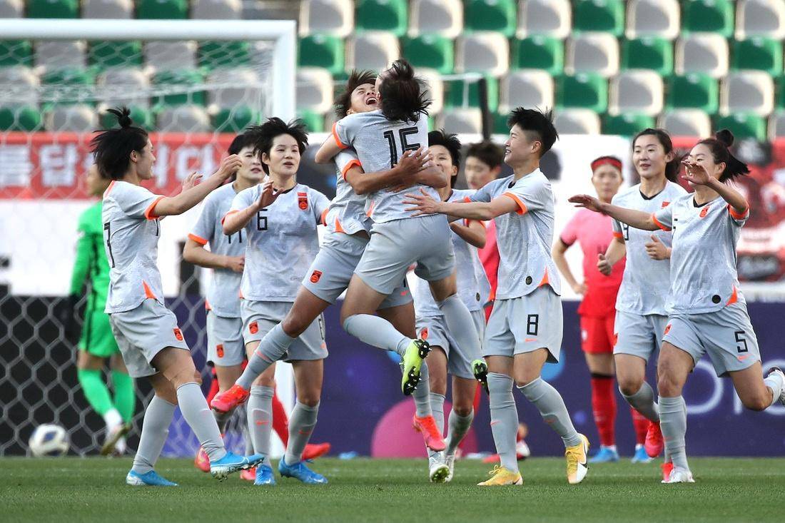 开云体育在线-罗马战胜劲旅，继续向前迈进