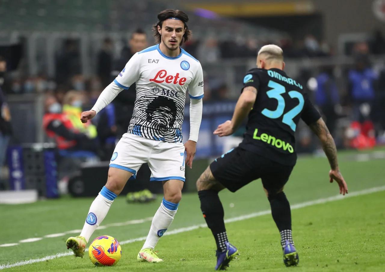 开云体育APP下载-意大利足球联赛：国际米兰2-1击败那不勒斯