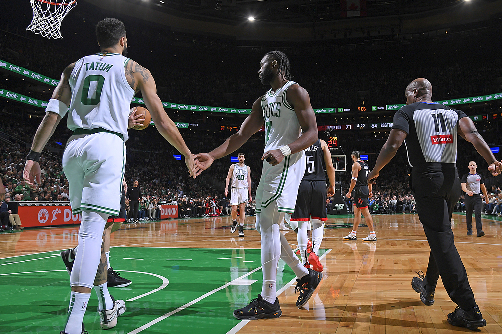 基尔德斯客场大捷，豪取三分