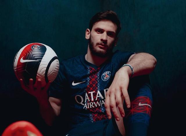 法国足球界一场备受关注的比赛即将开始