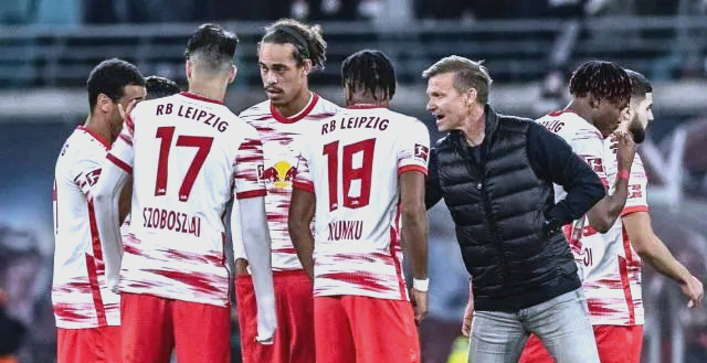 RB莱比锡队员集体失误，输给对手