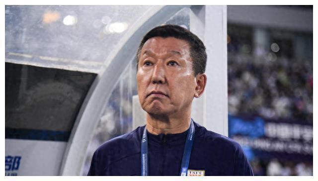 开云下载-济南泰山遭逢惨败，保级压力不容小觑