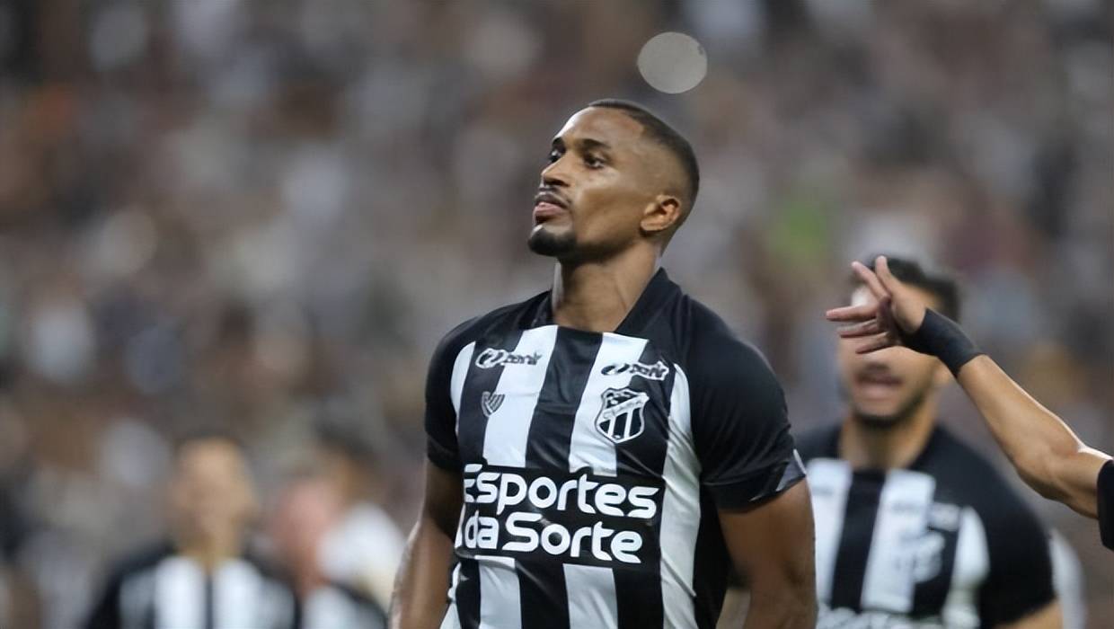 开云体育官方网站-阿根廷前锋接受采访，谈及职业生涯转变