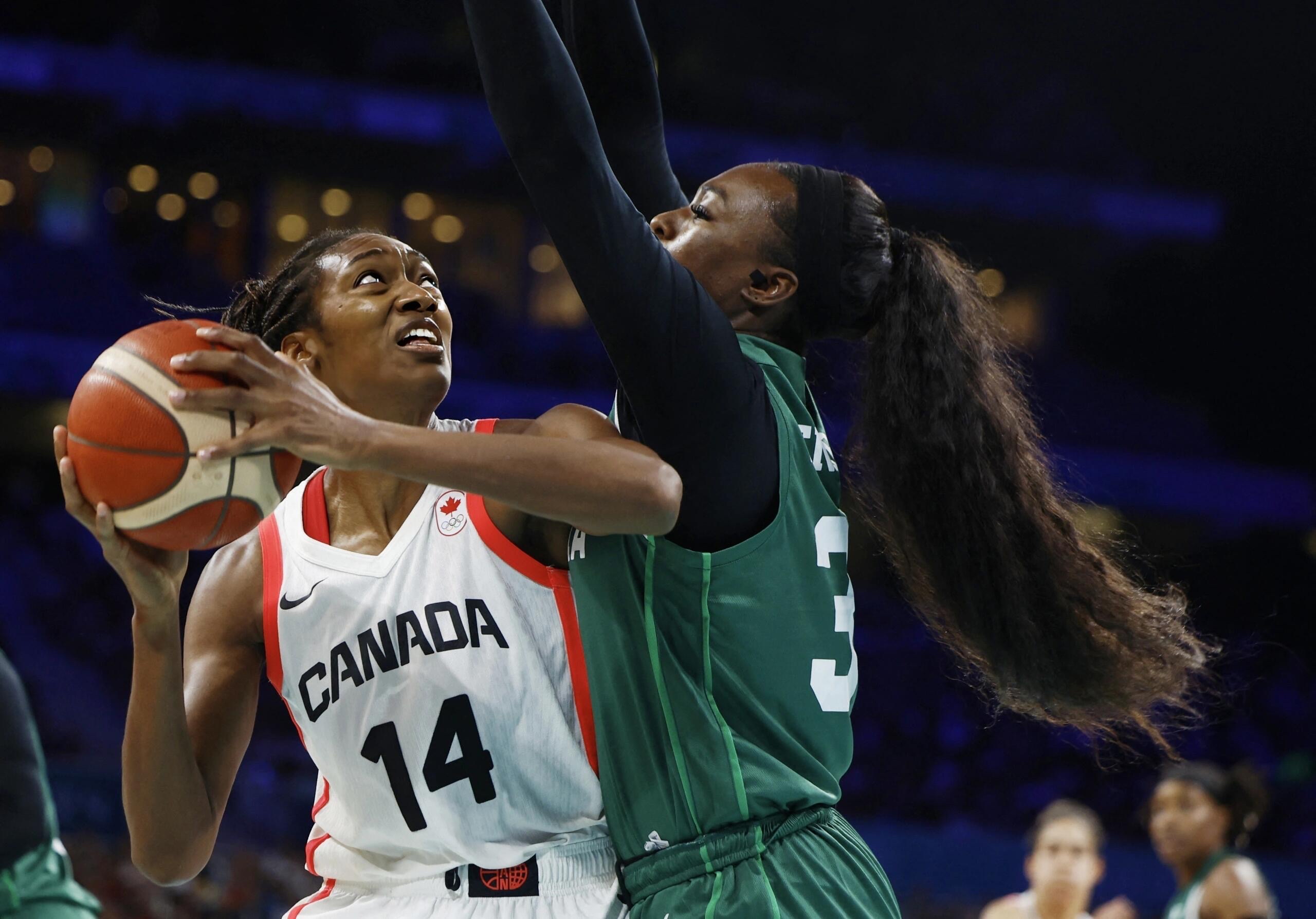 开云体育-强强对话，场上技战术较量激荡人心，胜负难以预测