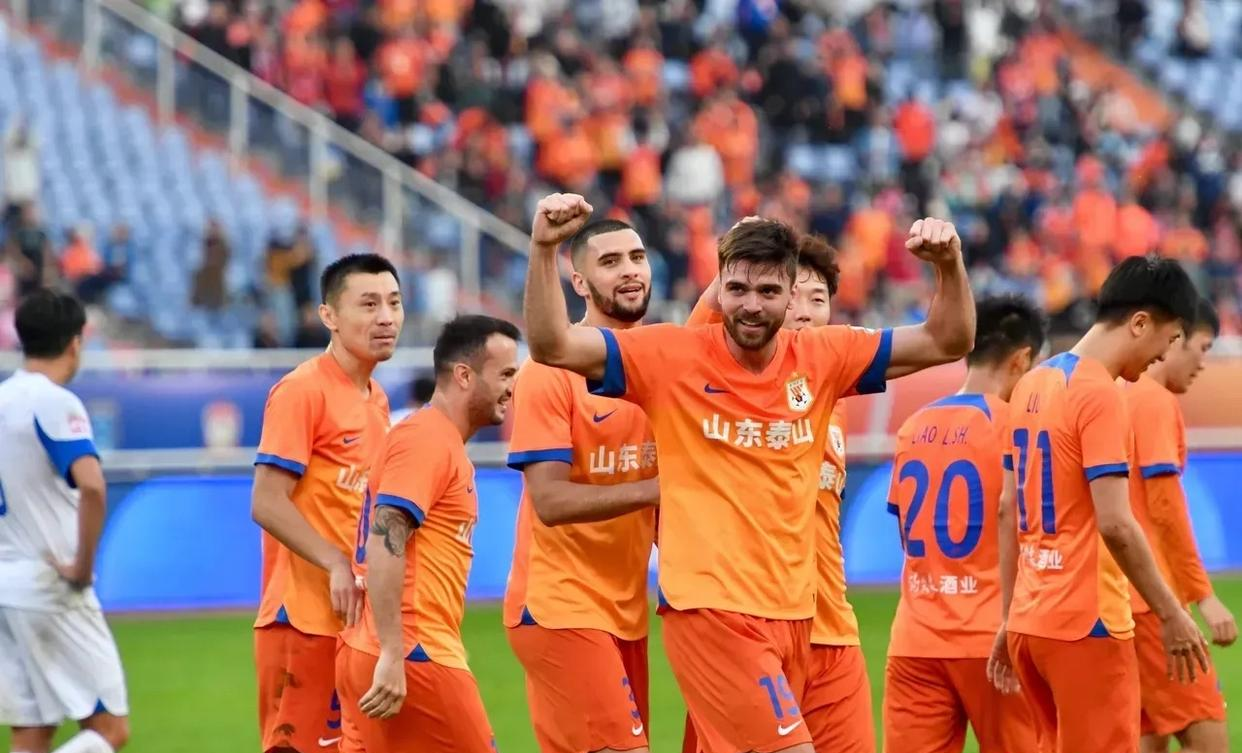 打破主场封锁，球队成功客场夺冠