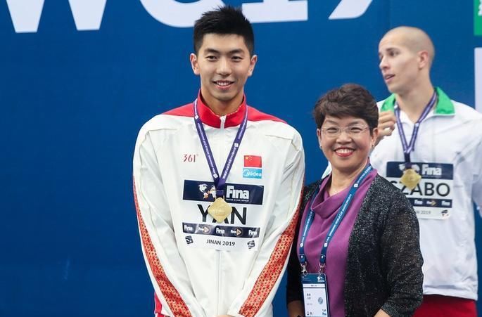 开云下载-日本跳水选手连夺两枚金牌，实力惊人的简单介绍