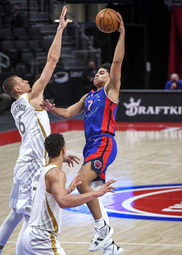 开云体育登录-活塞全队合作息连胜，展现团队力量