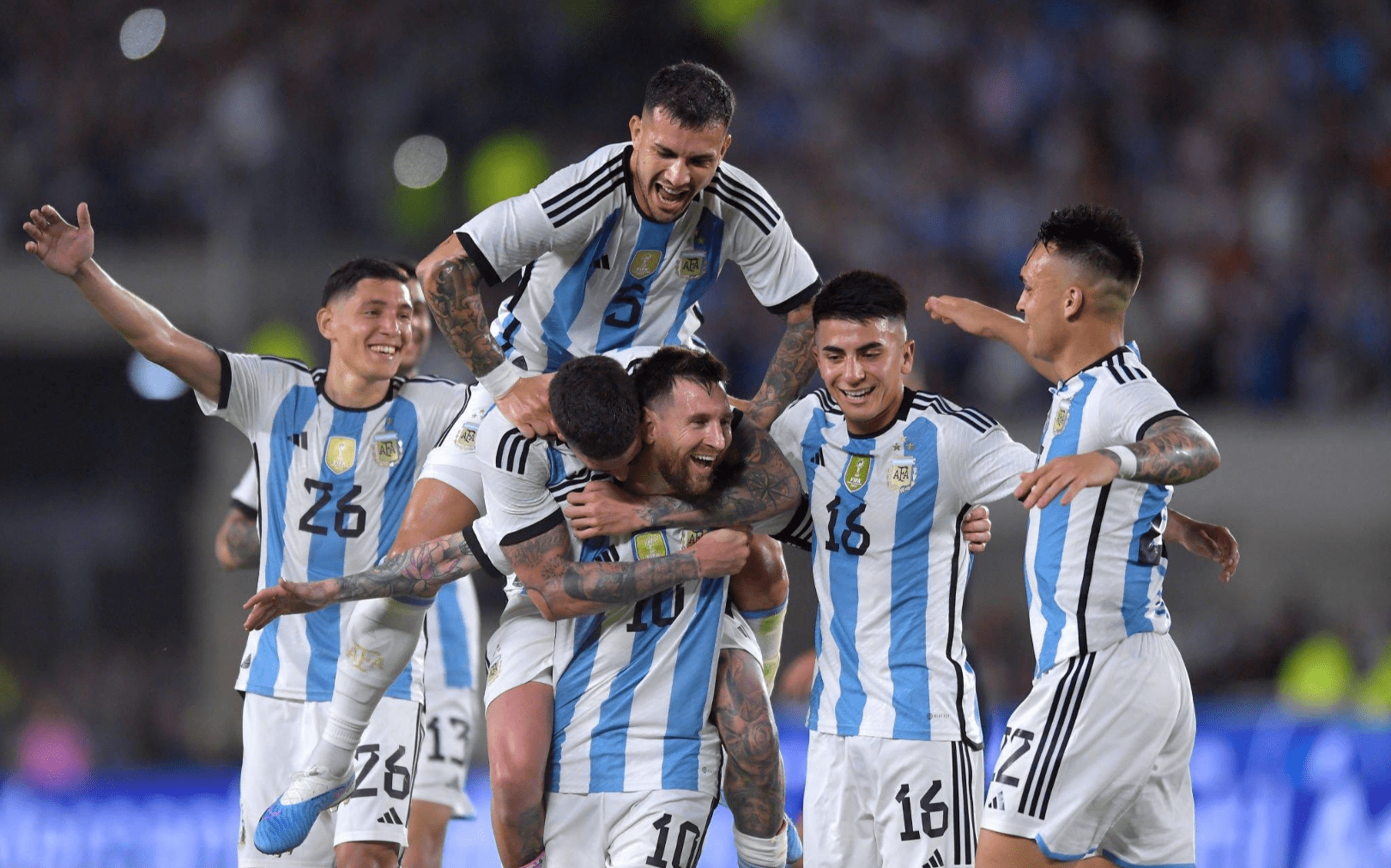 阿根廷竞技连捷，阿根廷主要足球竞技领跑积分榜