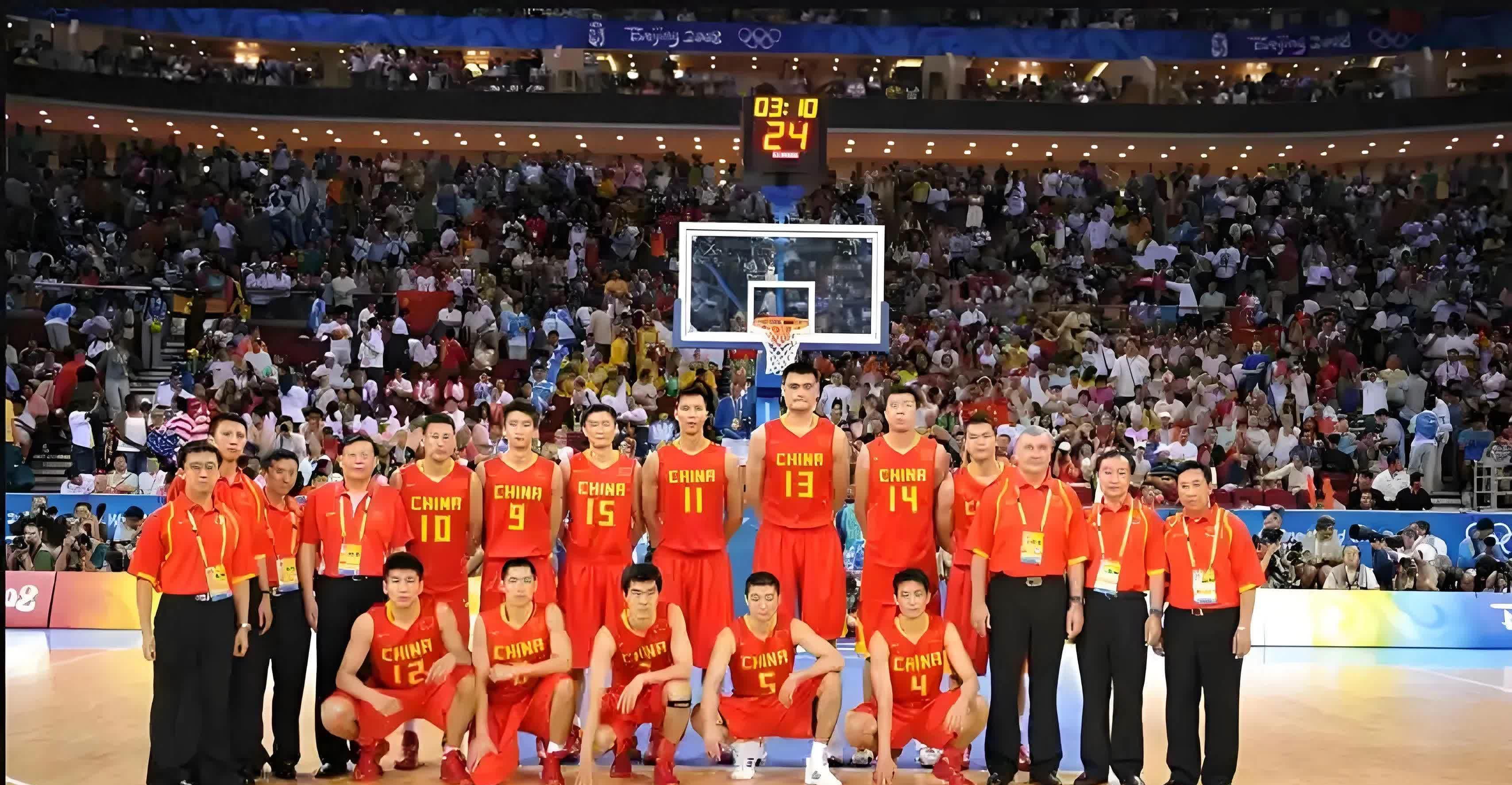 开云体育中国-本赛季中国篮球联赛的激烈比拼，球员们拼尽全力的简单介绍