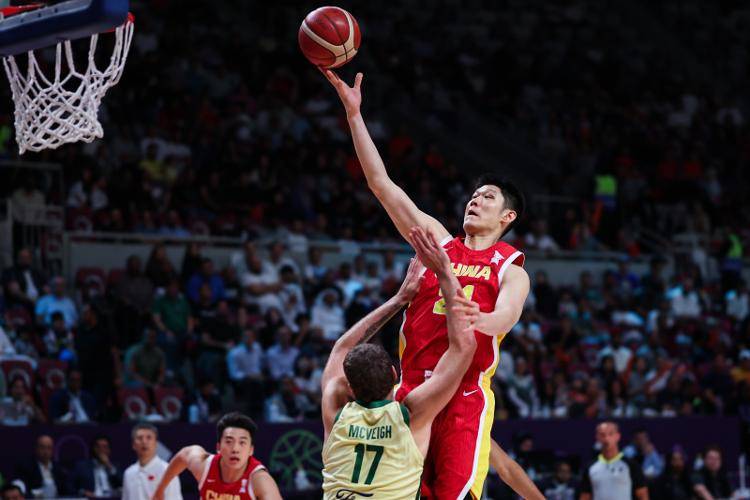 里尔未能守住领先优势，最后时刻丢球惜败