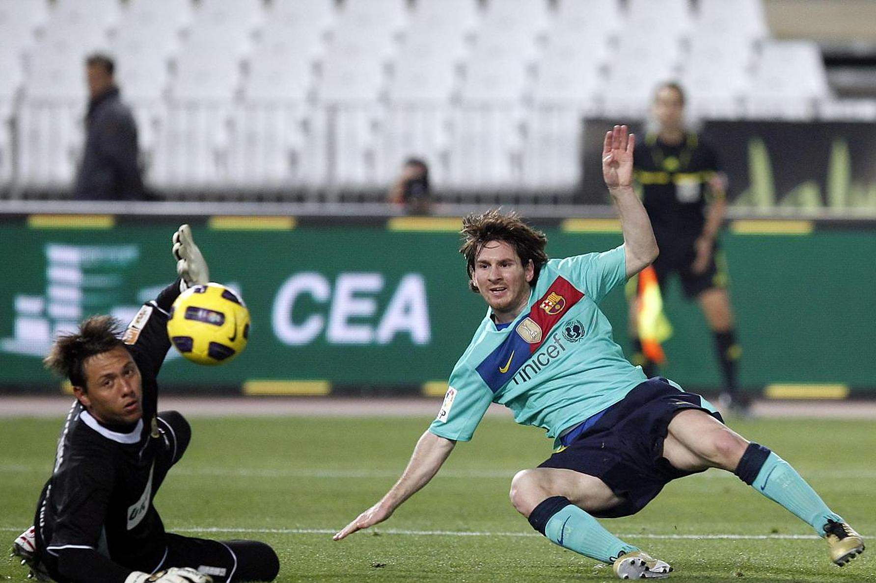 开云体育平台APP-巴伦西亚客场击败强敌，重返前四