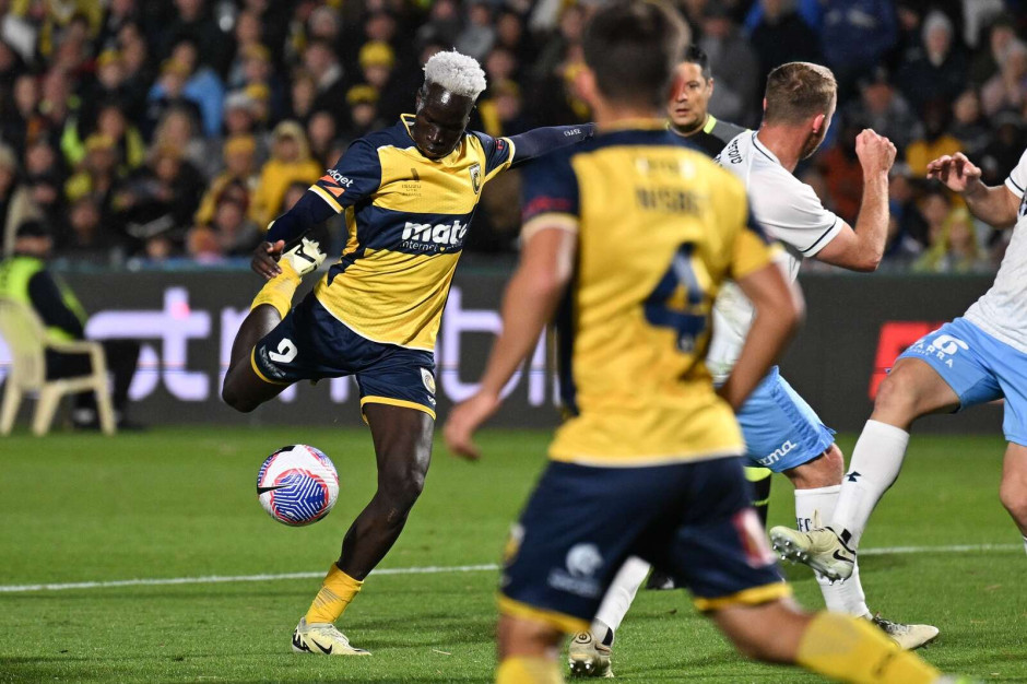 开云平台-卫冕冠军发起追击，全部主场战力全取三分的简单介绍