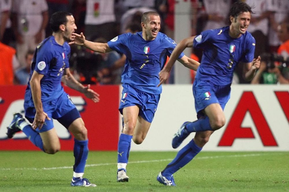 意大利2-0德国，克罗雷拉破门