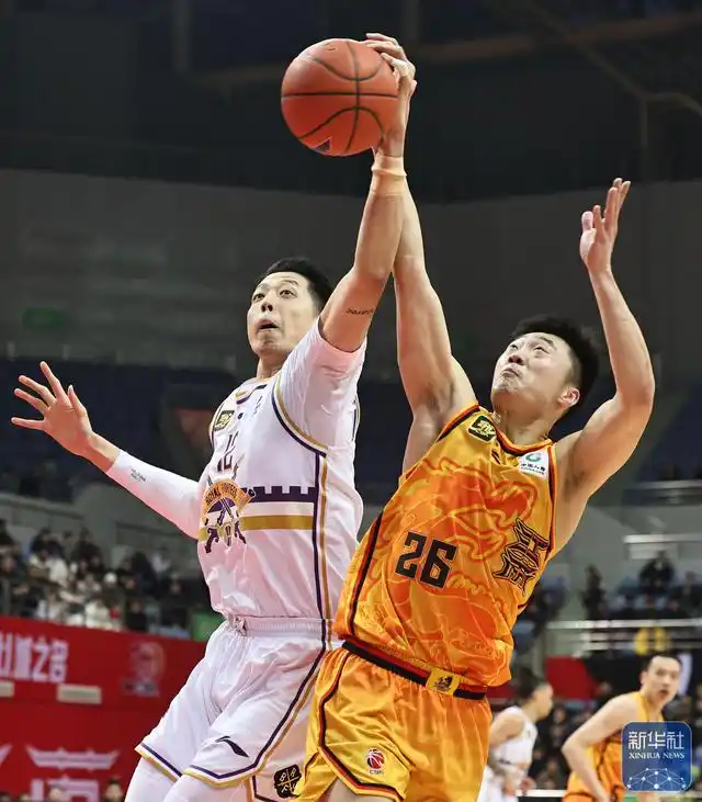 开云体育中国-江苏男篮实力大增，胜率攀升排名稳固