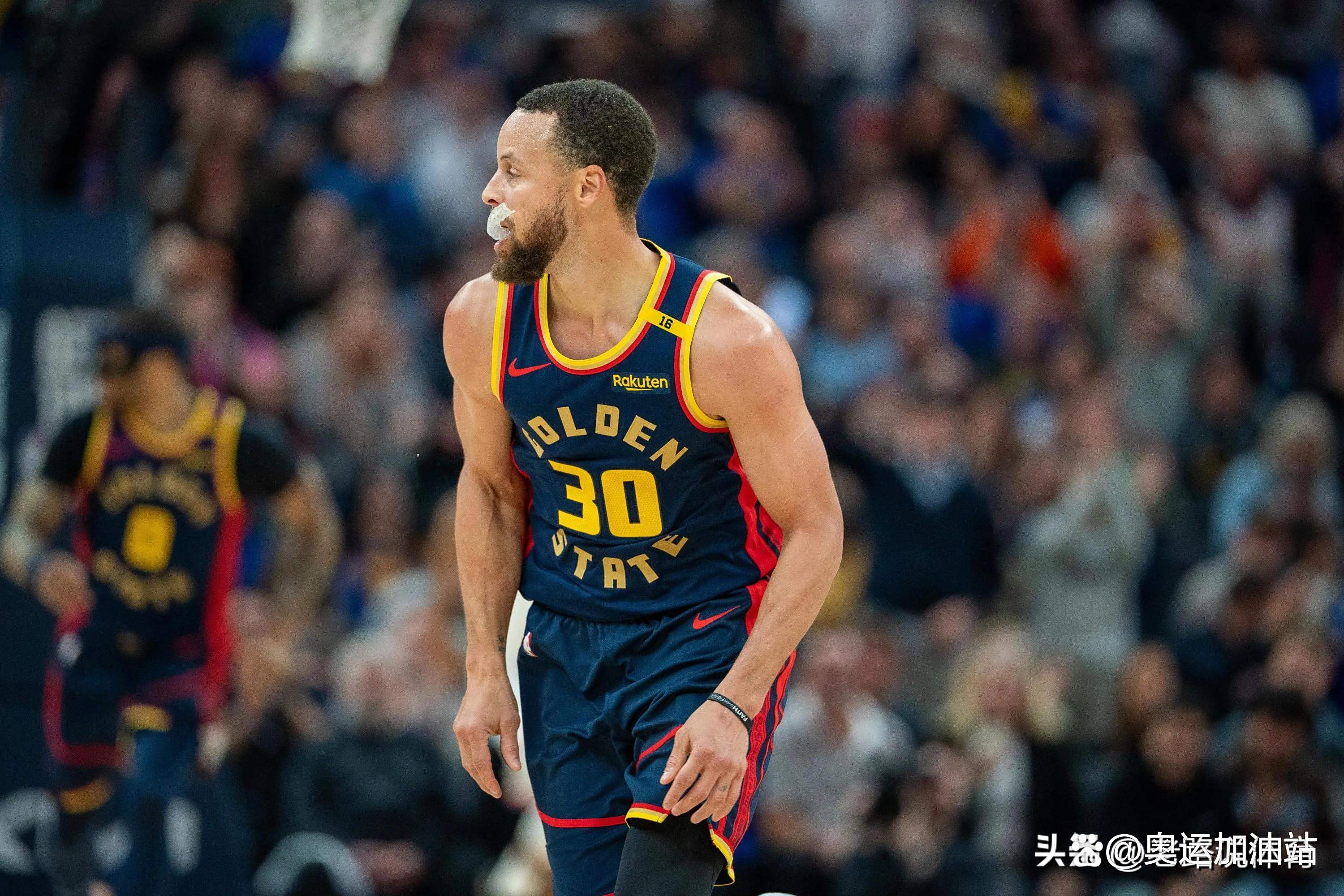 关于勇士逆转灭鹈鹕，晋级季后赛次轮的信息