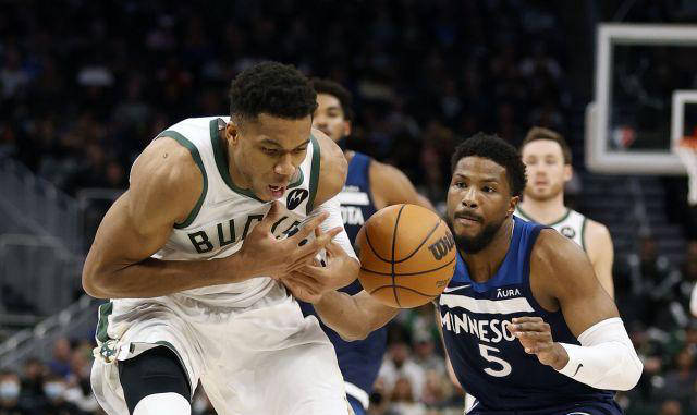 尼克斯客场惨败雄鹿，遭遇五连败