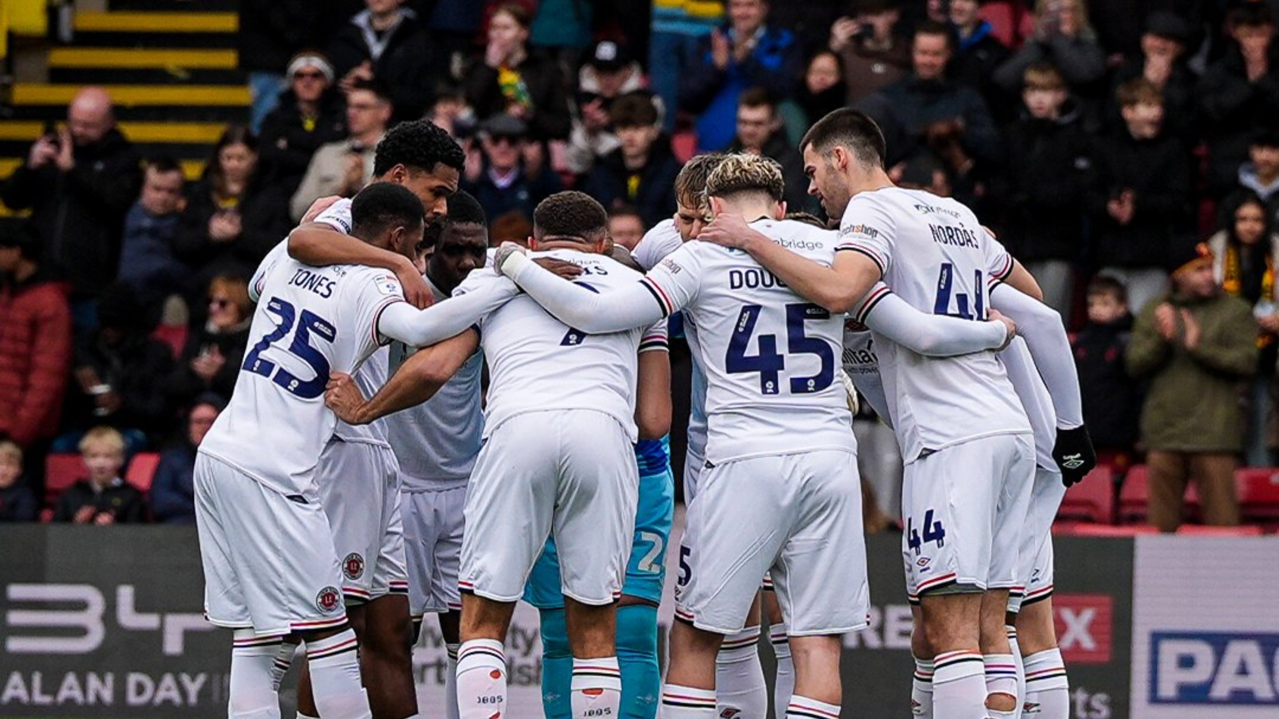 沃特福德主场惨败，英超保级前景蒙上阴影