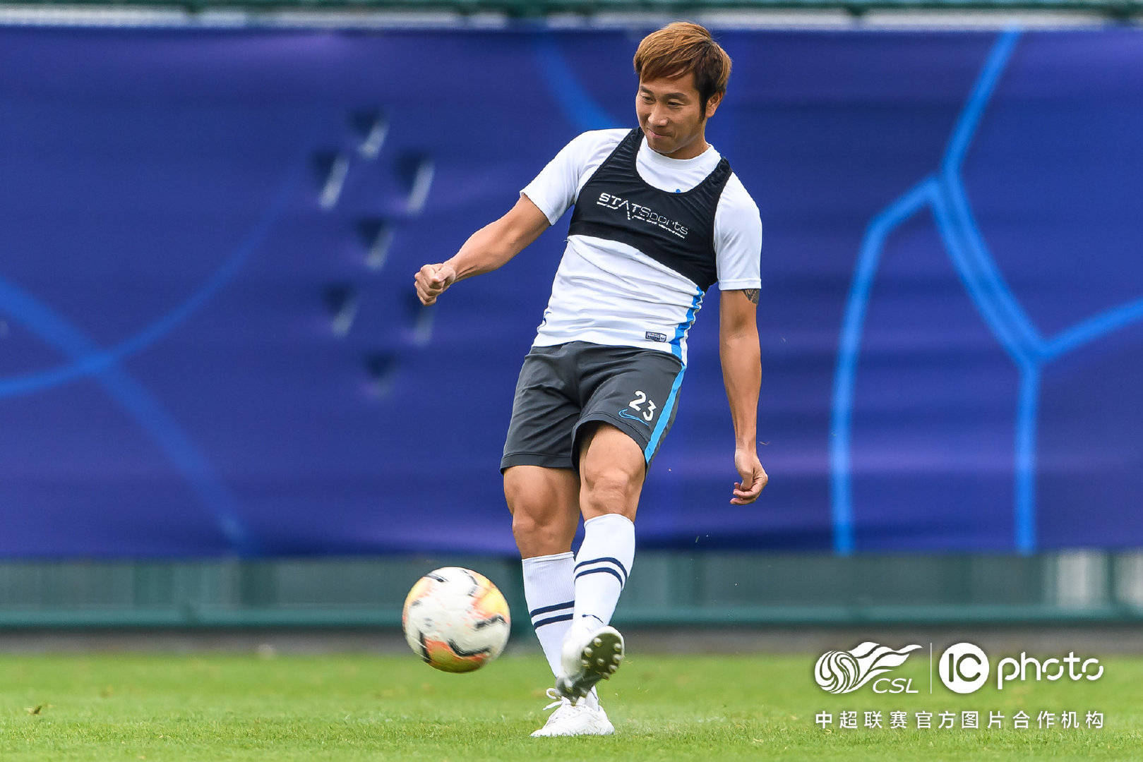 爱尔兰篮球队加强团队合作，备战国内联赛