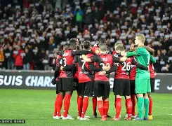 开云体育中国-甘冈球队锋线火力强劲，难以阻挡