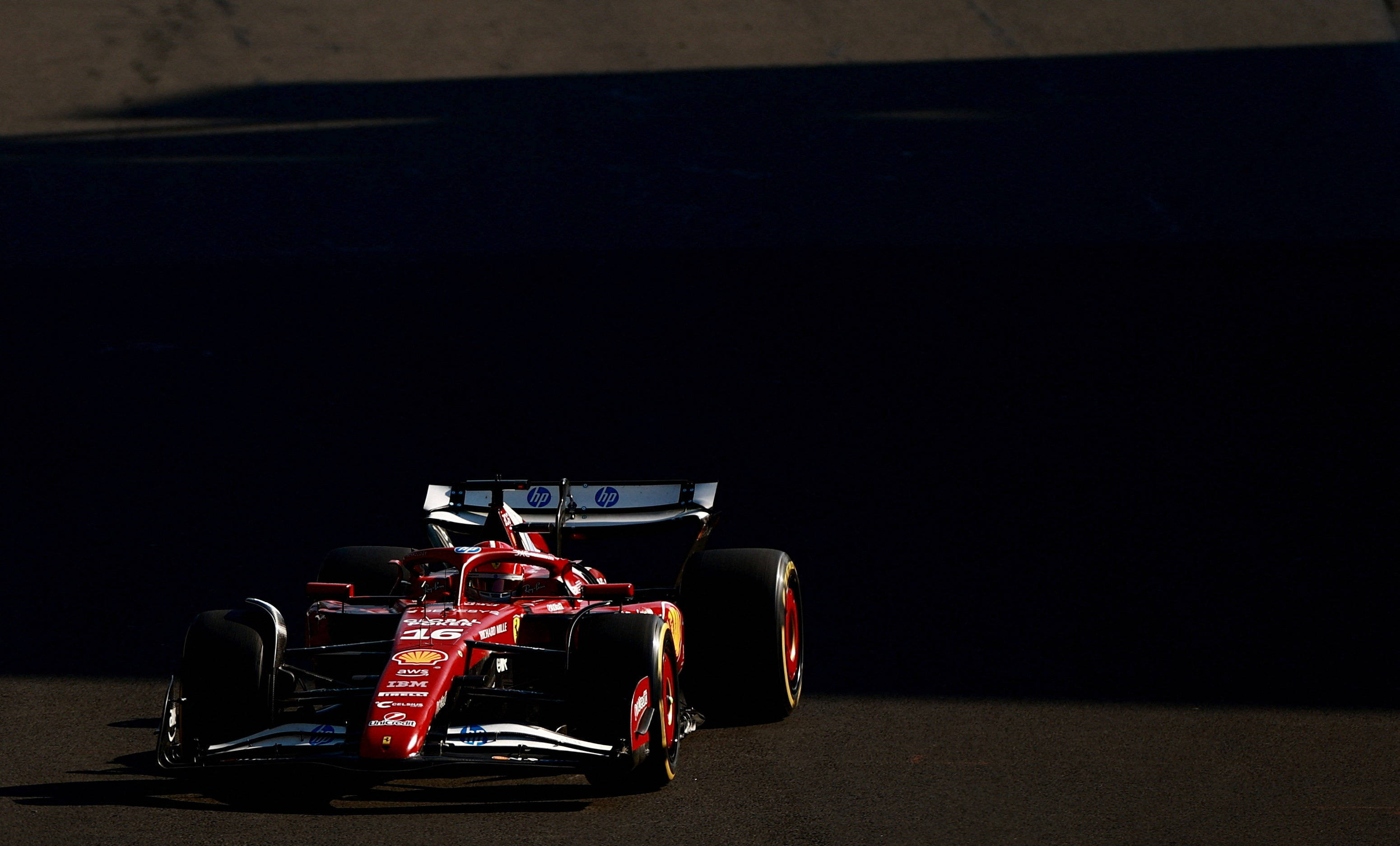 开云平台-包含法拉利绝杀梅赛德斯，诺里斯惊艳四座的词条