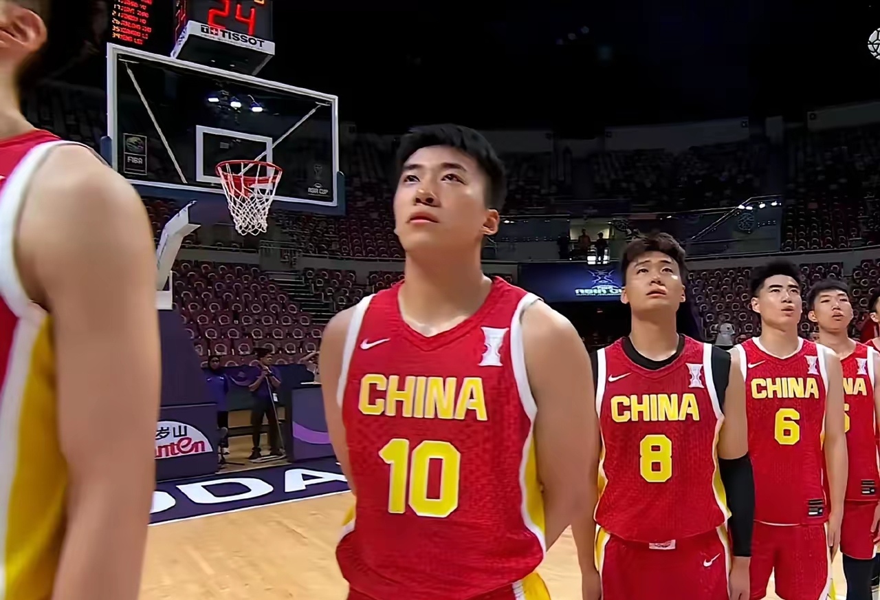 山东队轻取雄鹿，赵继伟关键制胜