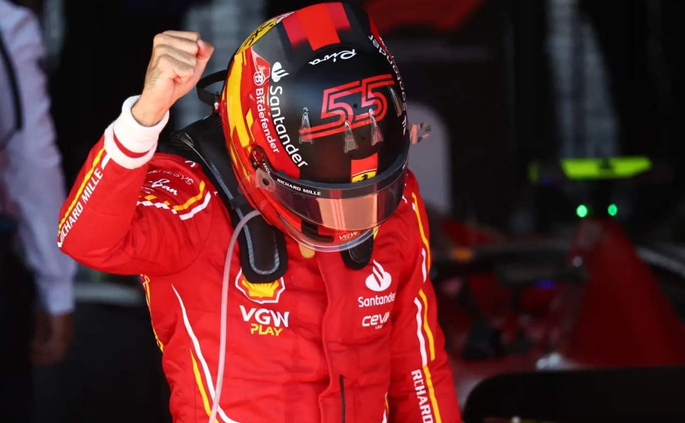 包含阿斯顿马丁逆转梅赛德斯，塞恩斯状态火热的词条