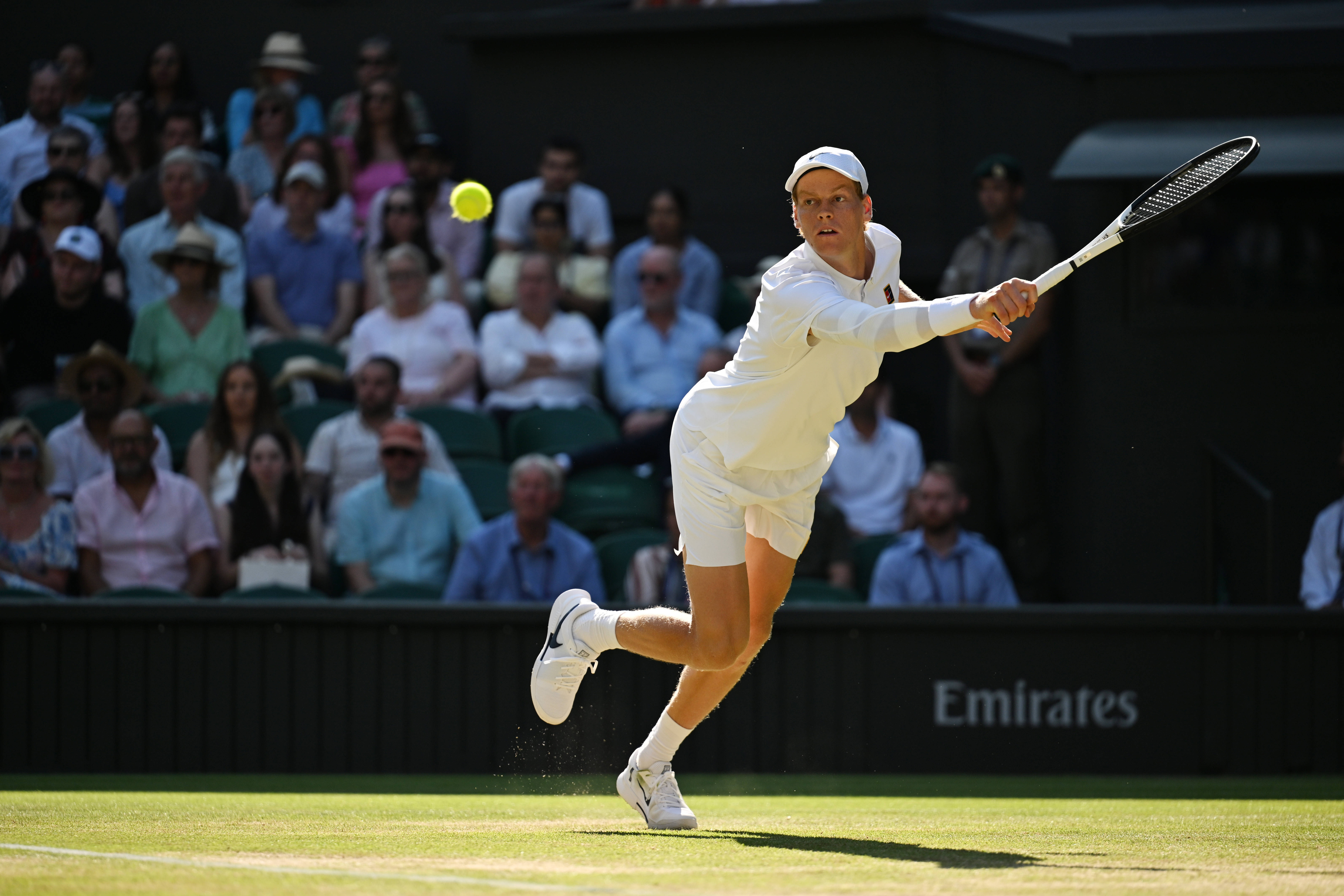 开云体育登录-温网逆转ATP总决赛，辛纳扛起全队